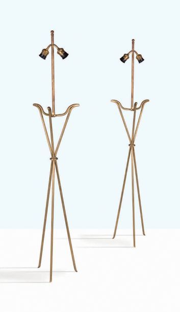 JEAN-MICHEL FRANK (1895-1941) Paire de lampadaires
Laiton
H.: 140 cm.
Circa 1940
Pair...