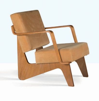 CEES BRAAKMAN (1917-1995) Fauteuil
Velours, bouleau
74 x 66 x 64 cm.
USM Pastoe,...