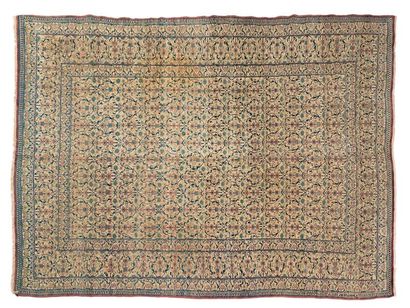 null TÉHÉRAN (Perse), fin du 19e siècle

Le tapis dans son ensemble, champ, bordure...