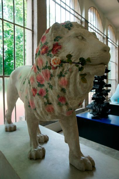 null Vincent Jeannerot : création peinte sur sculpture de lion en résine de polyester...