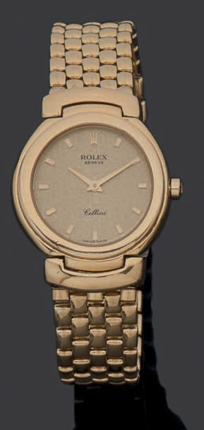 ROLEX Cellini Vers 2000
Modèle de dame tout or jaune 18K.
Cadran or, index et aiguilles...