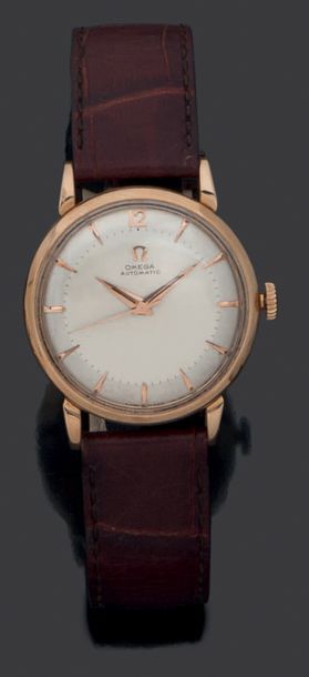 OMEGA Vers 1960 Modèle homme automatique en or 18K.
Cadran argenté, index épis, aiguilles...