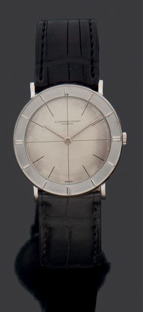 AUDEMARS PIGUET Genève Vers 1960. Extra plate.
Rare modèle homme or blanc 18K rond.
Cadran...