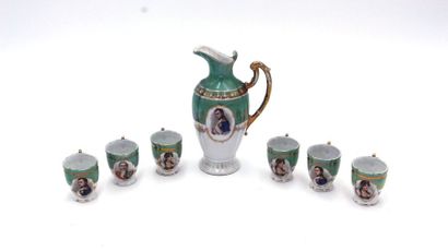 null Service à liqueur en porcelaine de Sèvres comprennat une verseuse et six tasses

XIXème...