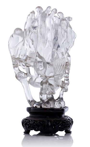 CHINE PÉRIODE QIANLONG, XVIIIE SIÈCLE 
Grand vase en cristal de roche, reprenant...