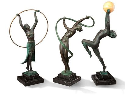 PIERRE LE FAGUAYS DIT FAYRAL (1892-1962) Danseuse Sculpture en régule patiné vert...
