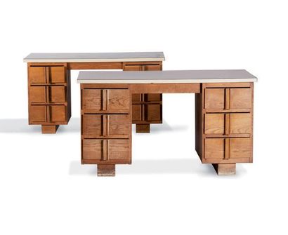 Henry Jacques LE MEME (1897-1997) 
Bureau
Formica, chêne. 74 x 129.5 x 54 cm.
Circa...