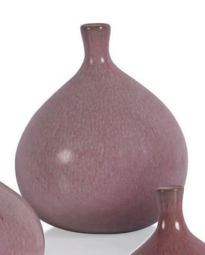 JACQUES (1926-2008) & DANI (1933-2010) RUELLAND Vase
Céramique
Signée
H.: 15 cm.
Circa...