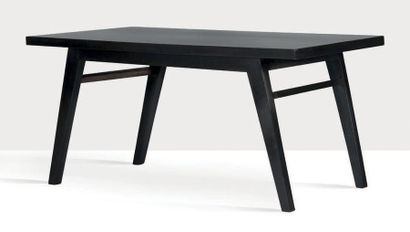 Pierre Jeanneret (1896-1967) Table
Teck noirci
44 x 73 x 41 cm.
Circa 1960

Provenance:
-...