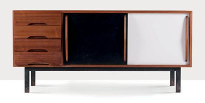 Charlotte PERRIAND (1903-1999) Enfilade
Placage d'acajou, formica, métal
76 x 157...