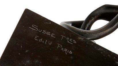 null MAURICE PROST (1894-1967)

Panthère en bronze à patine noire, reposant sur une...