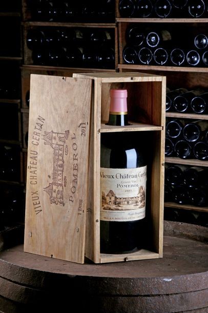 null 1 Dble Mag Vieux Château Certan - 2011 - Pomerol - état/ condition: Etiquette...