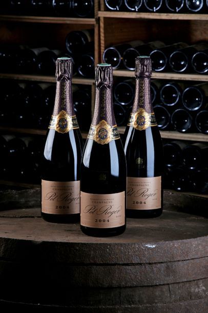 null 3 Blles Champagne rosé - 2004 - Pol Roger - état/ condition: Coiffes légèrement...