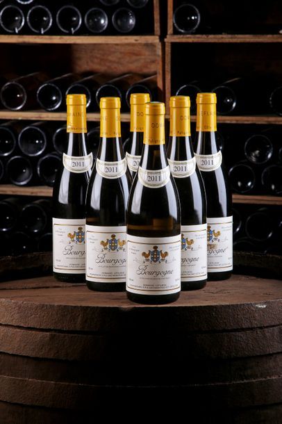 null 6 Blles Bourgogne - 2011 - Domaine Leflaive - état/ condition: Trois étiquettes...