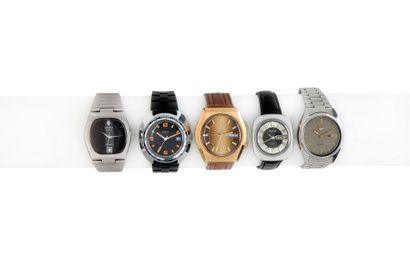 null LOT de 10 montres des années 70 dont WITTNAUER, EDOX, ELIX, SEIKO, INVICTA,...