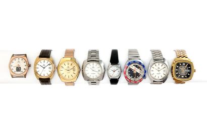 YEMA Lot de 8 montres des années 60/70.