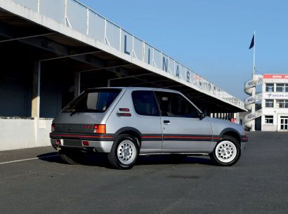 1988 Peugeot 205 GTI 1.6 115ch Etat exceptionnel
Seulement 75 000 km
Désirable version...