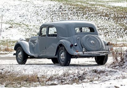 1952 Citroën BIG SIX Restauration intégrale
Rare toit ouvrant Weathershields monté...