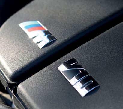 2006 BMW M6 V10 CABRIOLET Française d'origine
V10 de 507 ch
Rare liste d'options

Carte...