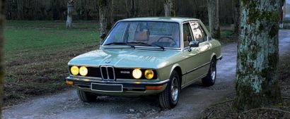 1977 BMW 528 E12 Seulement 62 700 kilomètres
Voiture dans sa configuration originale
Sonorité...