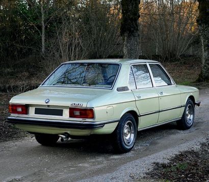 1977 BMW 528 E12 Seulement 62 700 kilomètres
Voiture dans sa configuration originale
Sonorité...