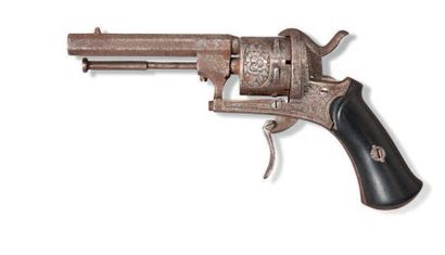 null Deux revolvers à broches de type
Lefaucheux.
Two Revolver pin-fire Lefaucheux...