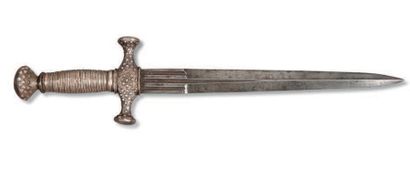 null Très jolie dague. Vers 1530-1580.
Beautiful Dagger, circa 1530-1580.
Monture...