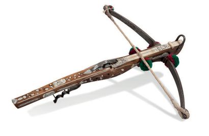 null Arbalète de chasse dans le style du XVIIe s.
Hunting crossbow in the style of...