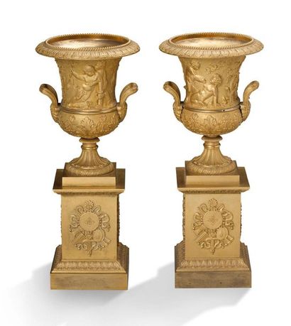 Attribué à Pierre-Philippe THOMIRE (1751-1843) Paire de vases de forme Médicis en...
