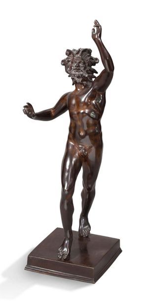D'après l'Antique 
Faune de Pompéi
Epreuve en bronze à patine brune Porte une signature...