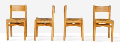 Charlotte PERRIAND (1903-1999) Suite de 4 chaises dites Méribel
Paille, pin
76 x...