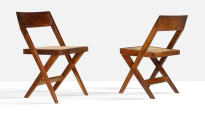 Pierre Jeanneret (1896-1967) Suite de 2 chaises dites Library chairs
Teck, moelle...