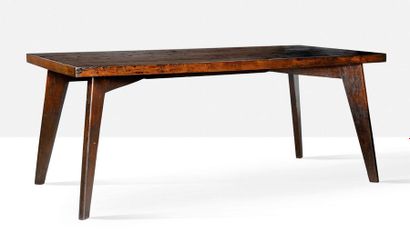 Pierre Jeanneret (1896-1967) Table dite Dining table
Teck
75 x 183 x 91.5 cm.
Circa...