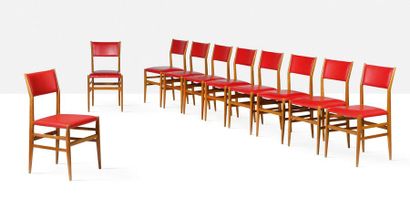 Gio PONTI (1891-1979) Suite de 10 chaises dites Leggera
Bois, simili cuir
82 x 40...