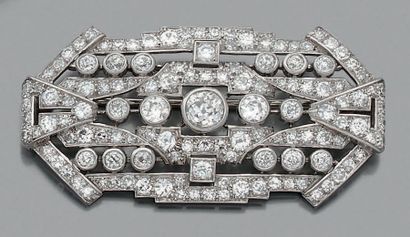 null Broche "diamants"
Diamants ronds, diamants de taille ancienne, platine (850)...