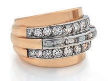 null Bague "à pans"
Diamants baguettes et diamants ronds, or 18k (750) et platine...
