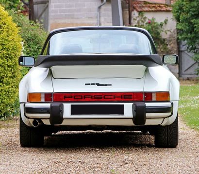 Porsche 911 Targa SPORTOMATIC 1979 Faible kilométrage
Modèle assez rare et à redécouvrir
Agréable...