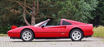 Ferrari 328 GTS 1985 Bel état général et faible kilométrage
Plus de 30 ans et toujours...