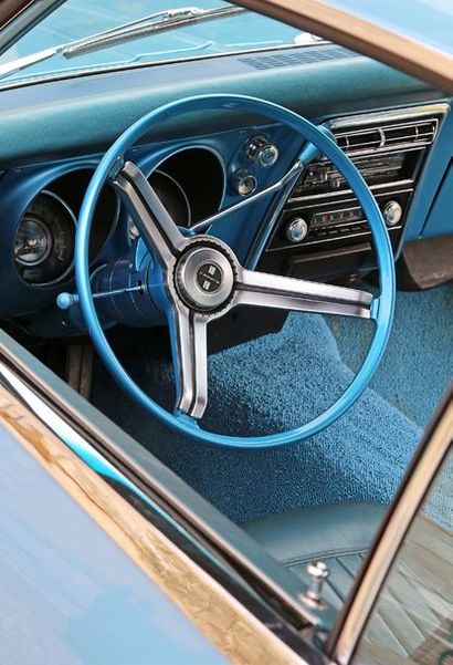 Chevrolet CAMARO 327 1969 V8 5.3l, 210 ch
Vrai Pony Car, symbole des années 60
Performante,...