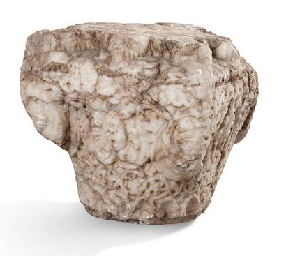 null CHAPITEAU en pierre calcaire
Style roman, XIXe siècle H: 40 - L: 41 cm