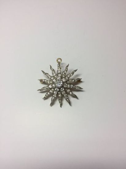 null Broche - pendentif "étoile"
Or 14k (585) et diamants de taille ancienne. Vers...
