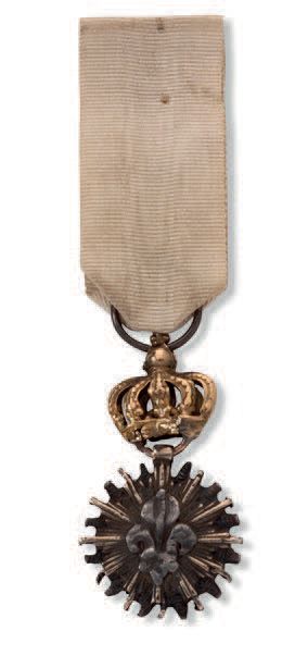 null France. Ordre du Lys, institué en 1814.
Décoration de garde du corps.
Restauration....
