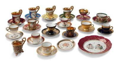 Varia (Limoges, Saxe, Vienne...). A set of 16 small cups and saucers, 1 plate.
Hard...