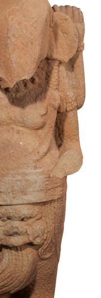 null ART DU CHAMPA XE-XIIE SIÈCLE
Importante sculpture en grès représentant le dieu...