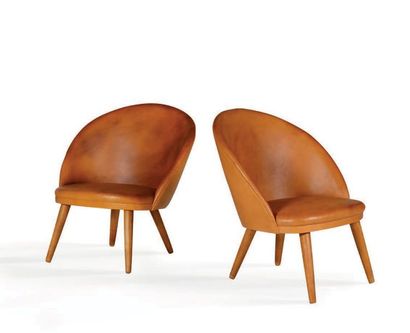 EJVIND A. JOHANSSON (1923-2002) Paire de fauteuils dits 109
Cuir, bois
73 x 65 x...