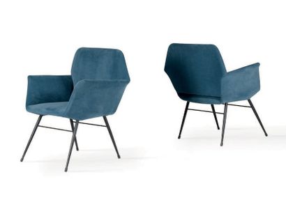 RIMA Paire de fauteuils
Velours, acier
81 x 67 x 59 cm.
Circa 1955