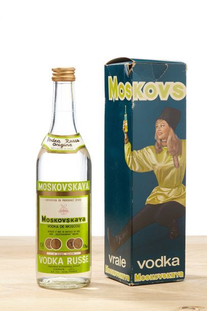  [MIX] LOT 3 blles Vodka : 
- 1 blle Vodka Zubrowka vintage 50cl. 
- 1 blle "Polonaise"...