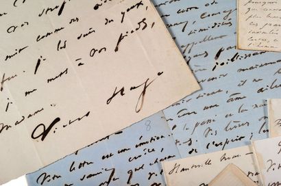 HUGO Victor (1802-1885) Correspondance de treize lettres autographes signées adressées...