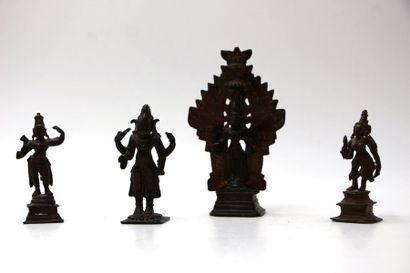 null Inde, XVIIème - XVIIIème siècle



Ensemble de 4 statuettes miniatures en bronze...