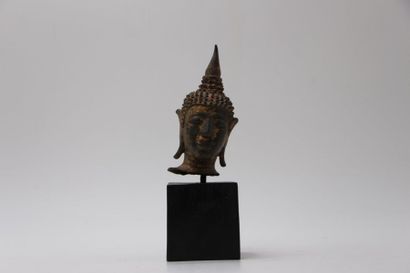 null Sîam, période Ayuttayha, XVIIème siècle





Tête de bouddha en bronze, belle...